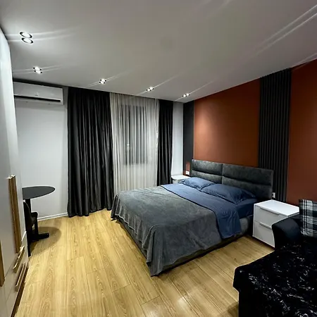 Central Apartments Tirana Appartamento *